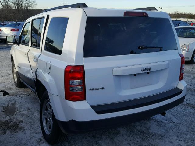 1C4NJRBB2FD425940 - 2015 JEEP PATRIOT SP WHITE photo 9