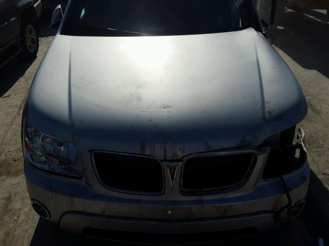 2CKDL73F876009167 - 2007 PONTIAC TORRENT SILVER photo 7