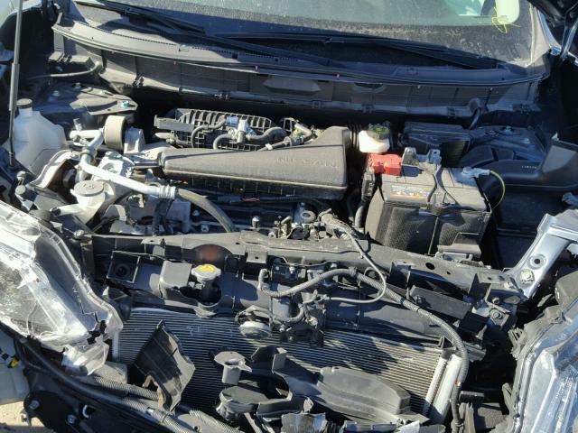 KNMAT2MV6GP614498 - 2016 NISSAN ROGUE S GRAY photo 7