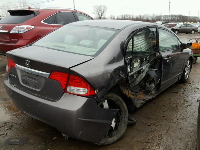 19XFA16579E005460 - 2009 HONDA CIVIC LX GRAY photo 4