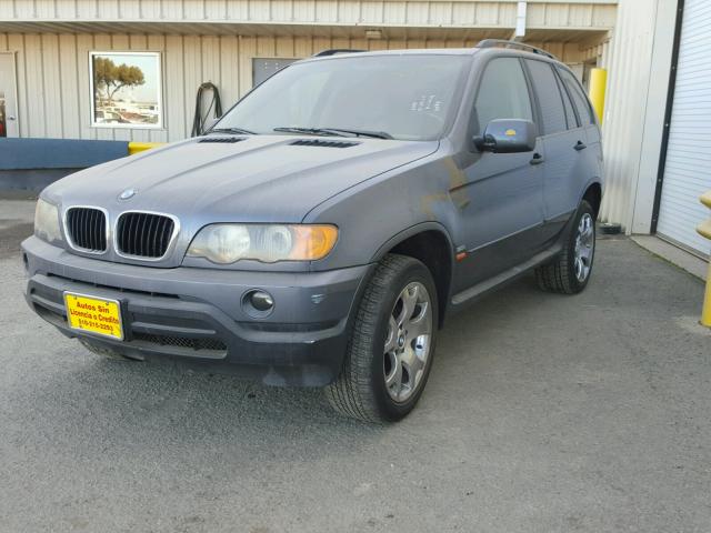 5UXFA53502LP41079 - 2002 BMW X5 3.0I GRAY photo 2