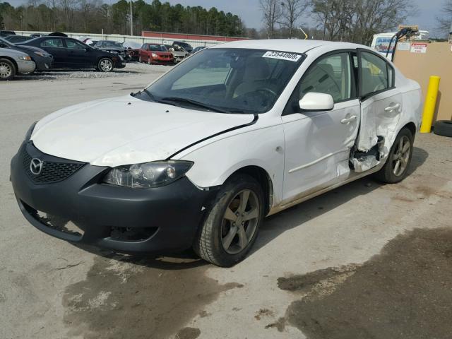 JM1BK12F441127814 - 2004 MAZDA 3 I WHITE photo 2