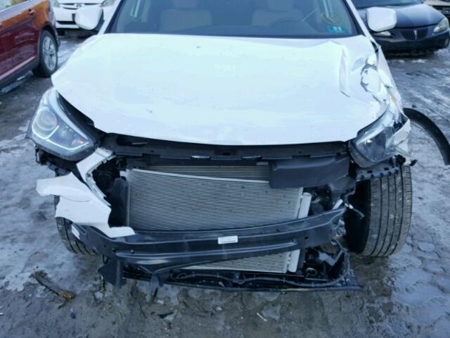 5NMZUDLB3HH021758 - 2017 HYUNDAI SANTA FE S WHITE photo 7