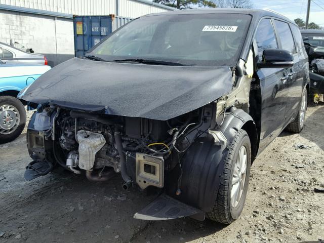 KNDMB5C13F6051205 - 2015 KIA SEDONA LX BLACK photo 2