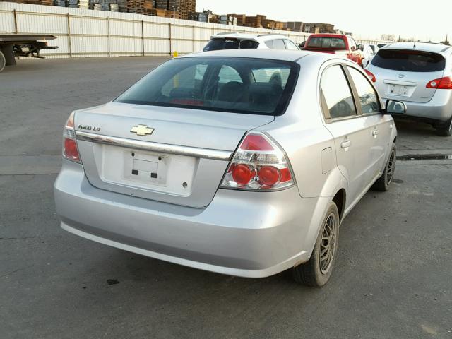 KL1TD56647B052585 - 2007 CHEVROLET AVEO BASE SILVER photo 4