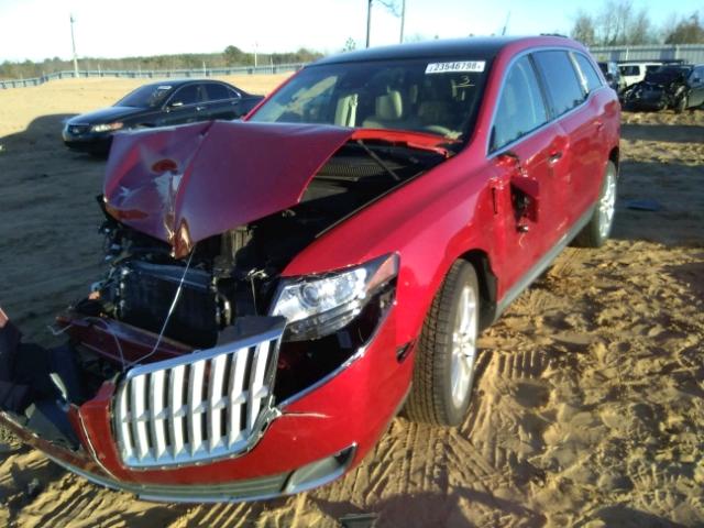 2LMHJ5AT2ABJ03801 - 2010 LINCOLN MKT RED photo 2