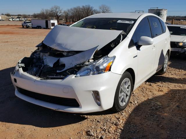 JTDZN3EU8C3163097 - 2012 TOYOTA PRIUS V WHITE photo 2