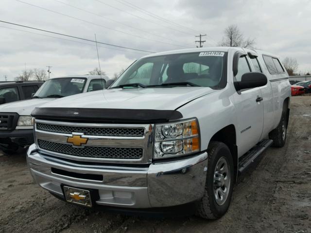 1GCRCPEX4CZ165384 - 2012 CHEVROLET SILVERADO WHITE photo 2