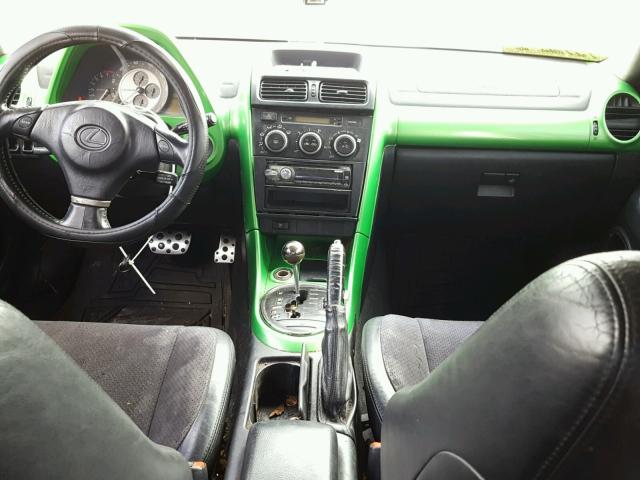 JTHBD182910022216 - 2001 LEXUS IS 300 GREEN photo 9