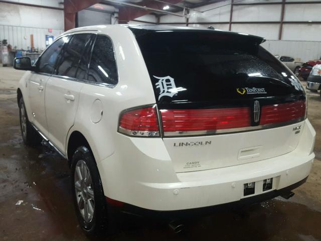 2LMDU88C58BJ06070 - 2008 LINCOLN MKX WHITE photo 3