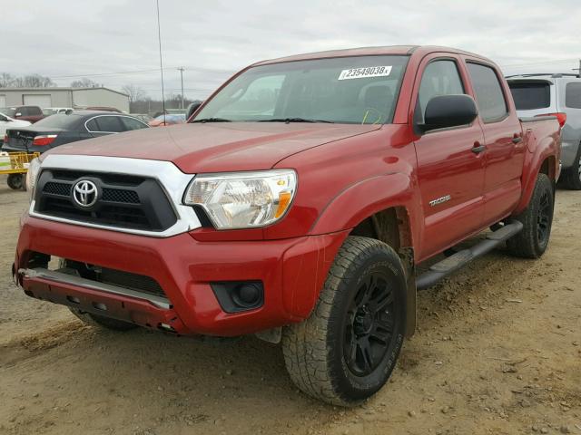 5TFJX4GN0FX042693 - 2015 TOYOTA TACOMA DOU MAROON photo 2