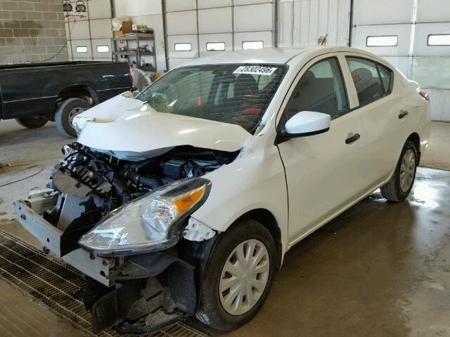 3N1CN7AP5GL846241 - 2016 NISSAN VERSA S WHITE photo 2