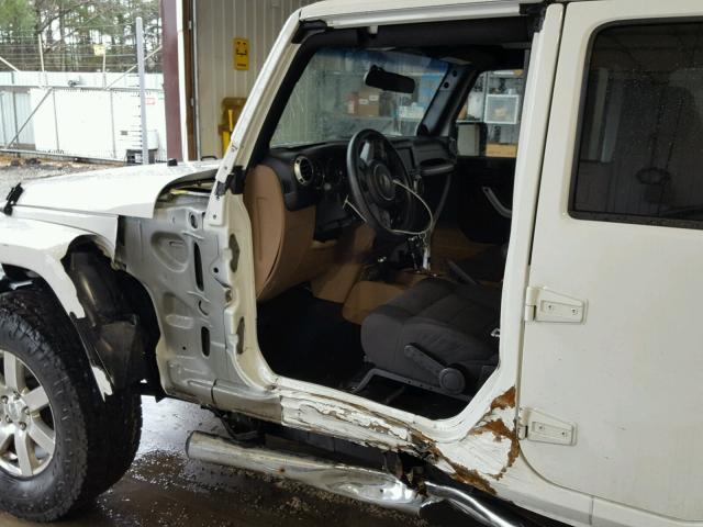 1C4BJWEG8CL176523 - 2012 JEEP WRANGLER U WHITE photo 9