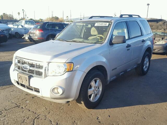 1FMCU03Z78KC80006 - 2008 FORD ESCAPE XLT SILVER photo 2