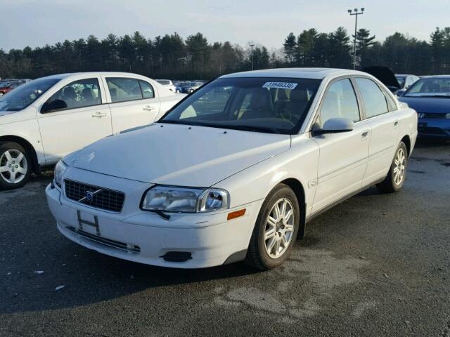 YV1TH59H541367806 - 2004 VOLVO S80 2.5T WHITE photo 2