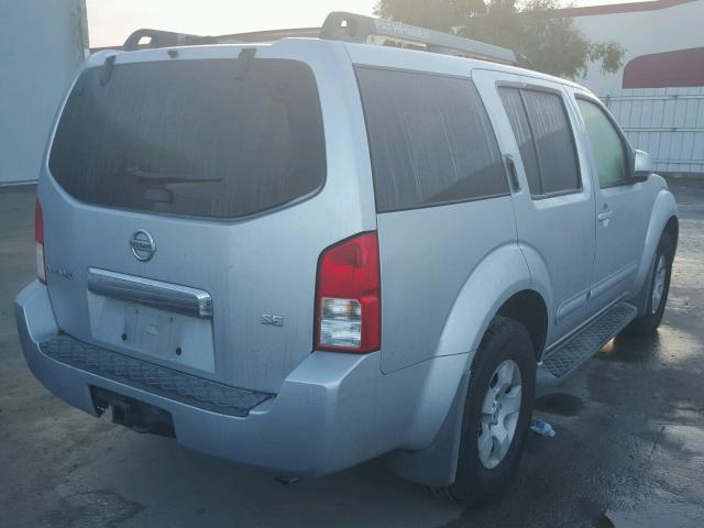 5N1AR18WX5C772872 - 2005 NISSAN PATHFINDER SILVER photo 4