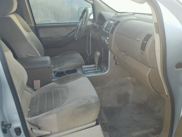 5N1AR18WX5C772872 - 2005 NISSAN PATHFINDER SILVER photo 5