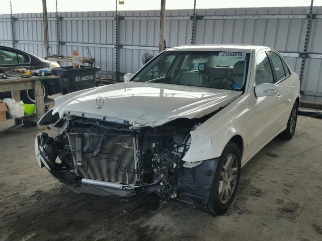 WDBUF65J23A332023 - 2003 MERCEDES-BENZ E 320 WHITE photo 2