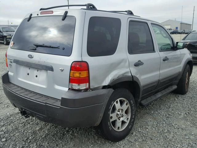 1FMYU03155KC05381 - 2005 FORD ESCAPE XLT SILVER photo 4