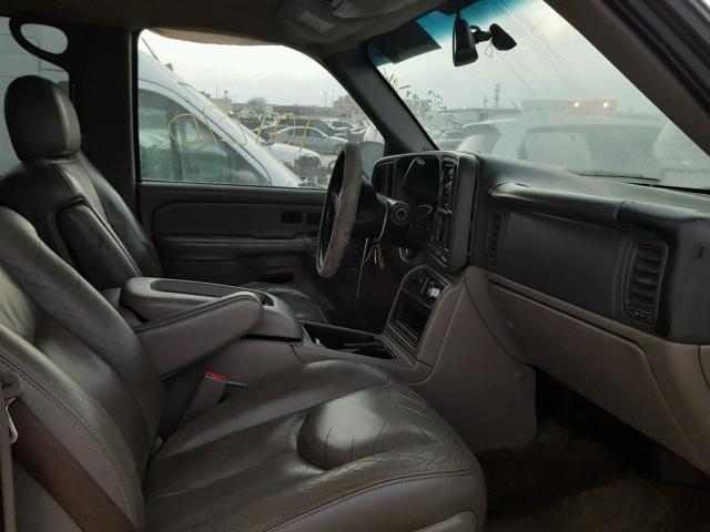 1GNEC16Z65R163772 - 2005 CHEVROLET SUBURBAN C GRAY photo 5