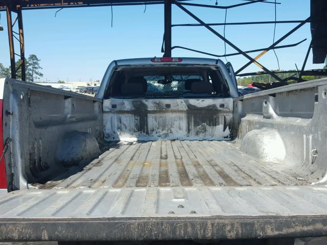 1GT523C85BZ293959 - 2011 GMC SIERRA K35 SILVER photo 9