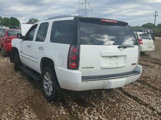 1GKFK63877J304833 - 2007 GMC YUKON DENA WHITE photo 3