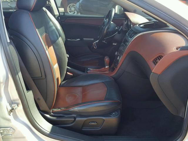 1G1ZK57B19F155231 - 2009 CHEVROLET MALIBU LTZ 银色 照片 5