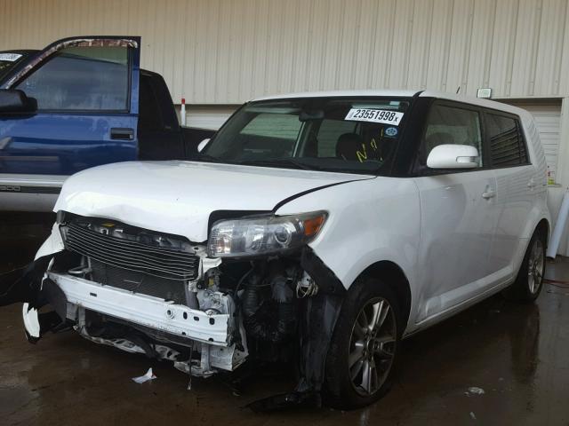 JTLKE50E691081388 - 2009 SCION XB WHITE photo 2