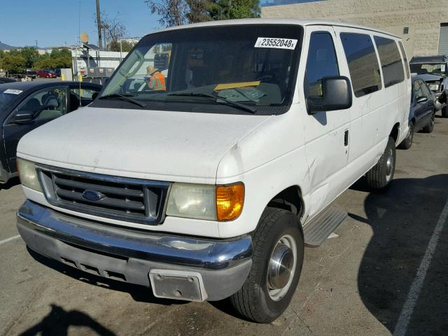 1FBSS31L44HA57150 - 2004 FORD ECONOLINE WHITE photo 2