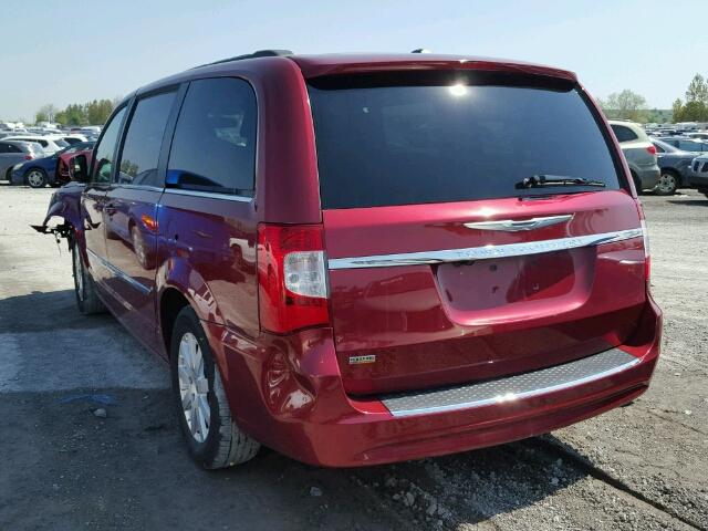 2C4RC1BGXDR704619 - 2013 CHRYSLER TOWN & COU RED photo 3