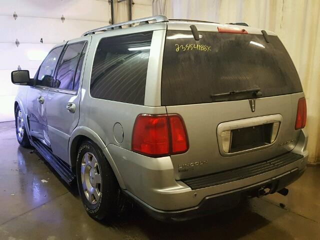 5LMFU28516LJ20738 - 2006 LINCOLN NAVIGATOR SILVER photo 3