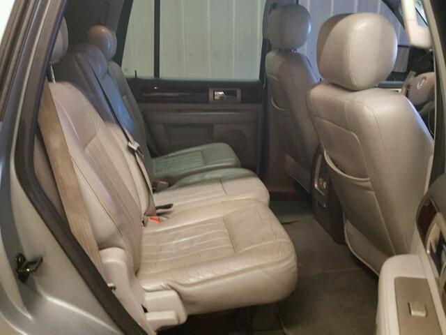 5LMFU28516LJ20738 - 2006 LINCOLN NAVIGATOR SILVER photo 6