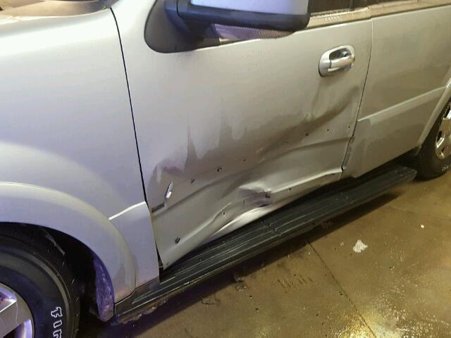 5LMFU28516LJ20738 - 2006 LINCOLN NAVIGATOR SILVER photo 9