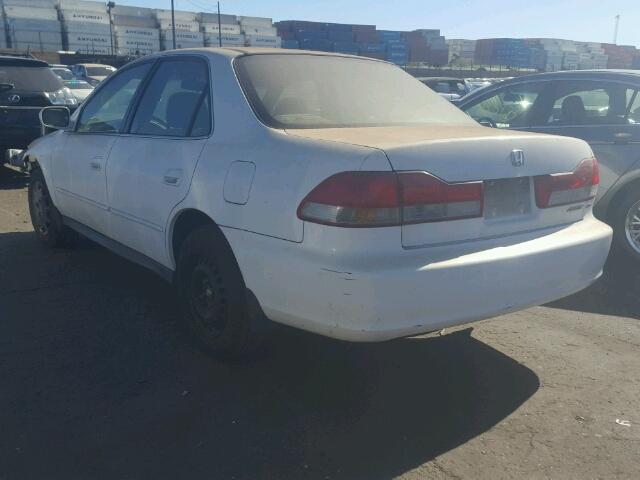 3HGCG66531G710510 - 2001 HONDA ACCORD LX WHITE photo 3