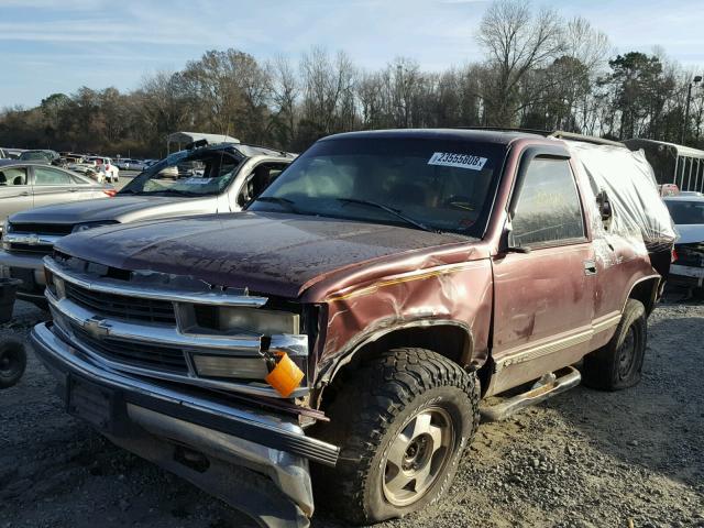 3GNEK18R3VG111886 - 1997 CHEVROLET TAHOE K150 BURGUNDY photo 2