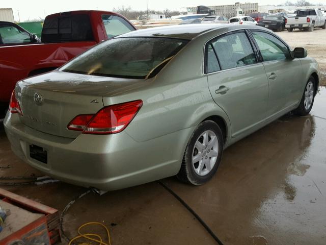 4T1BK36B55U039191 - 2005 TOYOTA AVALON XL GREEN photo 4