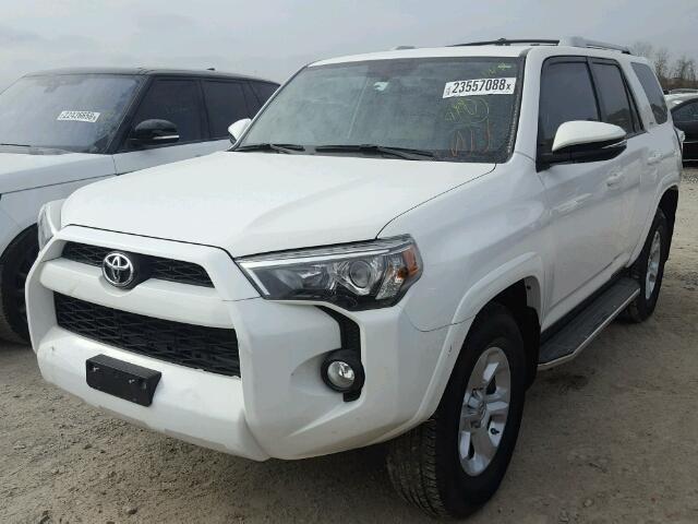 JTEZU5JR1G5143604 - 2016 TOYOTA 4RUNNER SR WHITE photo 2