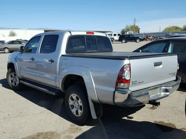 5TFJX4GN4DX020466 - 2013 TOYOTA TACOMA DOU SILVER photo 3