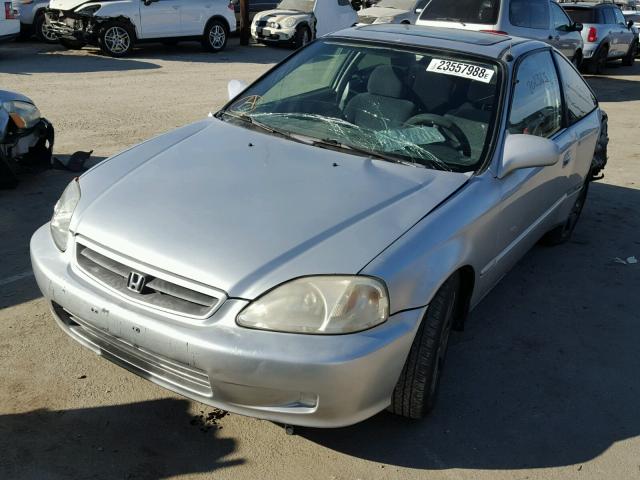 1HGEJ8247YL105423 - 2000 HONDA CIVIC EX ვერცხლისფერი ფოტო 2