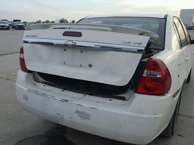 1G1ZT54885F204263 - 2005 CHEVROLET MALIBU LS WHITE photo 9