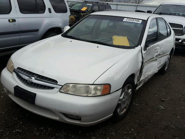 1N4DL01A5YC153098 - 2000 NISSAN ALTIMA XE WHITE photo 2