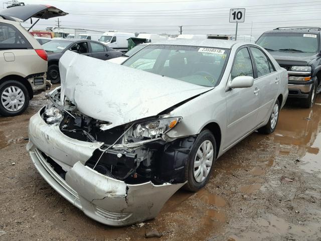 4T1BE30K55U411595 - 2005 TOYOTA CAMRY LE SILVER photo 2