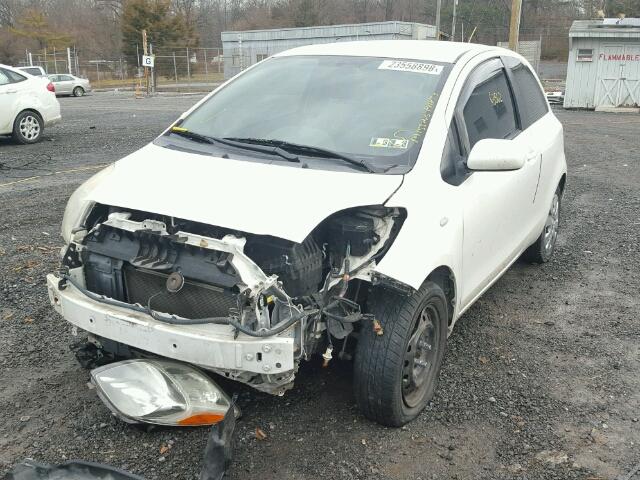 JTDJT923385143188 - 2008 TOYOTA YARIS WHITE photo 2