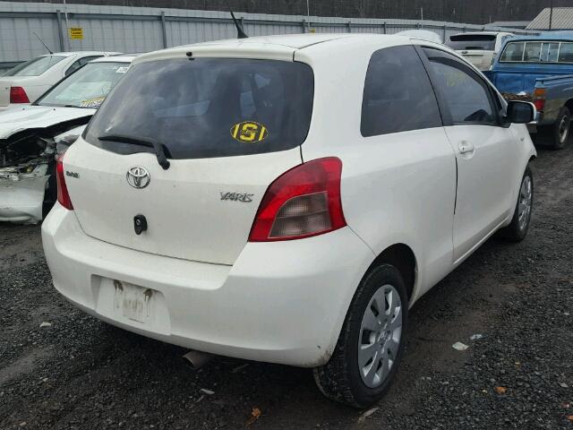 JTDJT923385143188 - 2008 TOYOTA YARIS WHITE photo 4