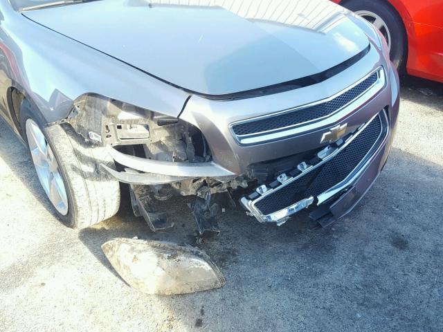 1G1ZB5E10BF176362 - 2011 CHEVROLET MALIBU LS ნაცრისფერი ფოტო 9