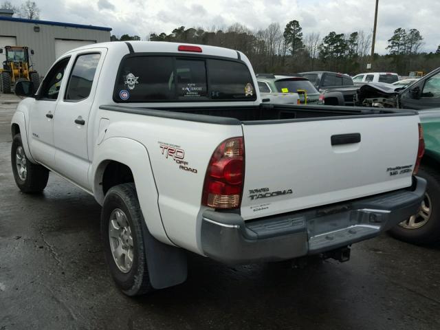 5TEJU62N47Z445291 - 2007 TOYOTA TACOMA DOU WHITE photo 3