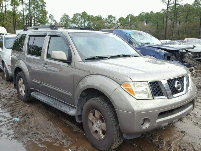 5N1AR18UX6C603242 - 2006 NISSAN PATHFINDER GRAY photo 1