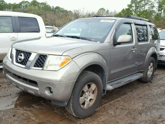 5N1AR18UX6C603242 - 2006 NISSAN PATHFINDER GRAY photo 2