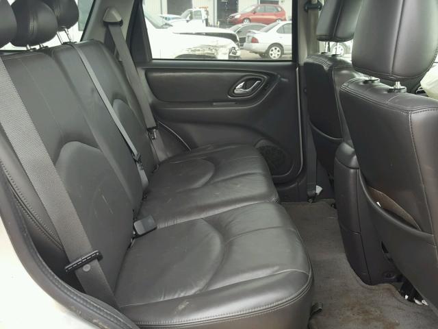 4F2YZ06186KM11586 - 2006 MAZDA TRIBUTE S SILVER photo 6