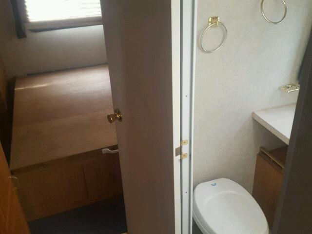 N0V1M452582 - 2004 UTILITY WHEEL/TOOL თეთრი ფოტო 10